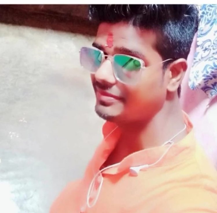 एनएच-922 हादसे का दुखद अंत: वाराणसी में इलाज के दौरान विवेक ने तोड़ा दम, दूसरे युवक की हालत अब भी गंभीर