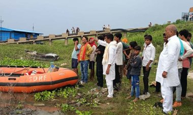 गंगा की लहरों में गुम हुई उम्मीद, दूसरे दिन भी नहीं मिला अधेड़ का सुराग