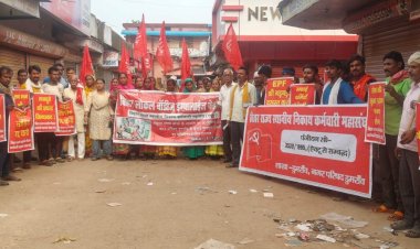 छठे दिन भी नहीं टूटी सफाईकर्मियों की हड़ताल, सड़कों पर उतरे निकाय कर्मी