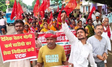 सातवें दिन भी नहीं टूटी सफाईकर्मियों की हड़ताल, सड़कों पर उतरा संघर्ष