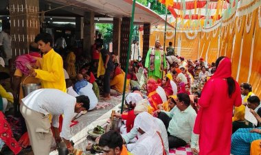 51 हजार पार्थिव शिवलिंग, 251 जोड़ों ने किया महारुद्राभिषेक, गूंजा हर-हर महादेव
