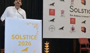 आईआईसी के प्रतिष्ठित साहित्यिक मंच पर गूंजा बक्सर का नाम, रोहित दुबे ने रखे विचार