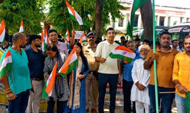 हर घर तिरंगा के रंग में रंगा डुमरांव, गूंजा भारत माता की जय का जयघोष