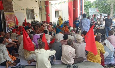 जमीन, आवास, रोजगार और शिक्षा-स्वास्थ्य की गारंटी दे सरकार : नवीन कुमार
