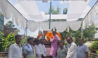 शहीदों की शहादत से नई पीढ़ी ले प्रेरणा : रवि उज्ज्वल कुशवाहा