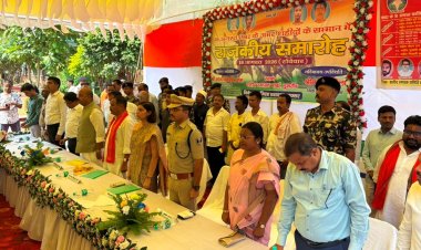 शहादत की धरती डुमरांव में गूंजा अमर शहीदों का जयघोष