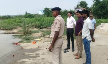 महादेवा घाट पर चढ़ा गंगा का पानी, अंतिम सोमवारी पर बढ़ी चुनौती