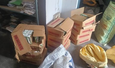 रेल ओवरब्रिज के नीचे पुलिस को मिली शराब की बड़ी खेप, बाइक छोड़ भागा तस्कर