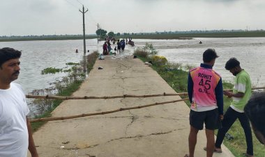 तेज धार के बीच सड़क पर मौत का सफर, प्रशासन ने लगाई रोक