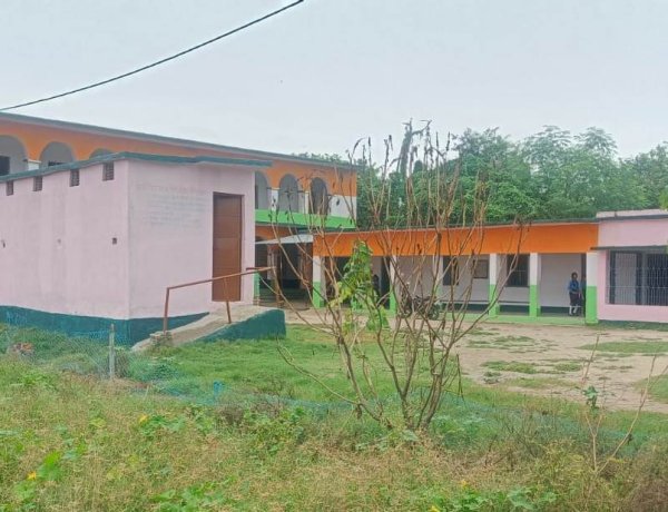 बच्चियों के स्कूल में सुरक्षा का ‘संकट’, शाम होते ही असामाजिक तत्वों का जमावड़ा