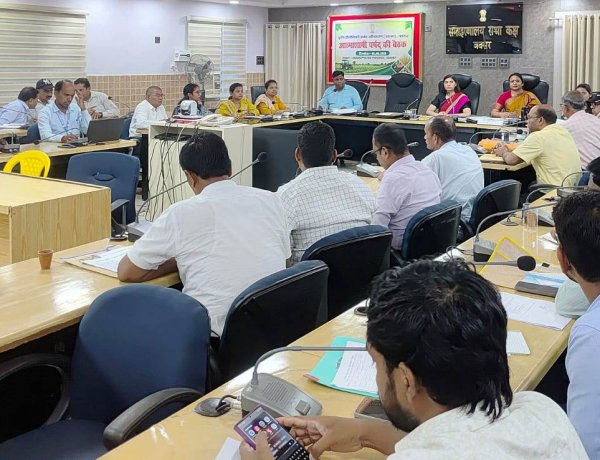 अत्याधुनिक खेती से बदलेगी बक्सर के किसानों की तकदीर : डीएम साहिला