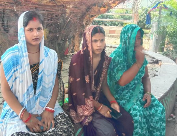 चूड़ी बाजार में ‘सम्मोहन गैंग’ का शिकार हुईं दो महिलाएं, दो लाख के गहने लेकर फरार हुईं चार शातिर