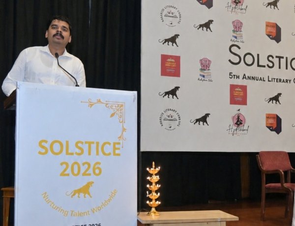 आईआईसी के प्रतिष्ठित साहित्यिक मंच पर गूंजा बक्सर का नाम, रोहित दुबे ने रखे विचार