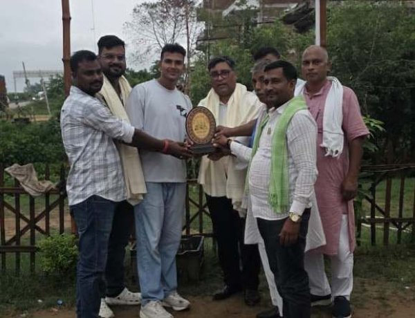 प्लास्टिक कचरे को बनाया कमाई और पर्यावरण संरक्षण का जरिया, संजीत राय सम्मानित