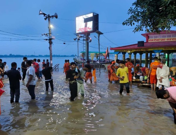 राहत की खबर, खतरे के निशान के करीब पहुंच थमा गंगा का जलस्तर
