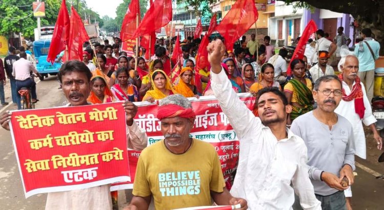 सातवें दिन भी नहीं टूटी सफाईकर्मियों की हड़ताल, सड़कों पर उतरा संघर्ष