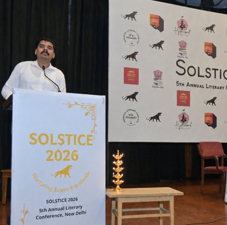 आईआईसी के प्रतिष्ठित साहित्यिक मंच पर गूंजा बक्सर का नाम, रोहित दुबे ने रखे विचार