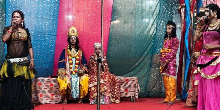 रामनाम के जयघोष से गूंजा तुलसी आश्रम, प्रभु श्रीराम के जन्म पर भावविभोर हुए श्रद्धालु