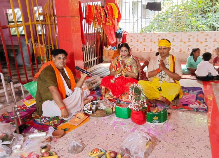 वर्षों पुरानी परंपरा के तहत थाना परिसर स्थित महादेव मंदिर में हुई विशेष पूजा