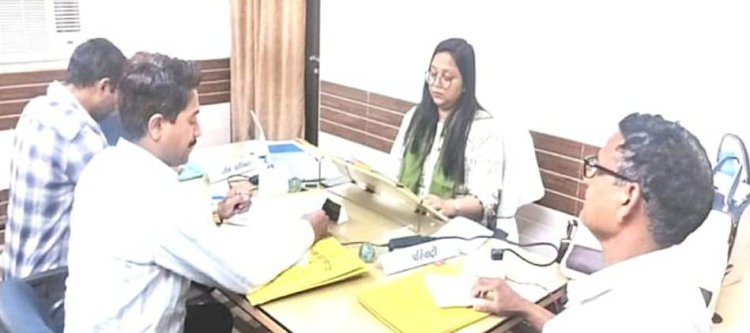 महीनों से लंबित भूमि परिमार्जन का लोक शिकायत में हुआ समाधान, परिवादी को मिली राहत