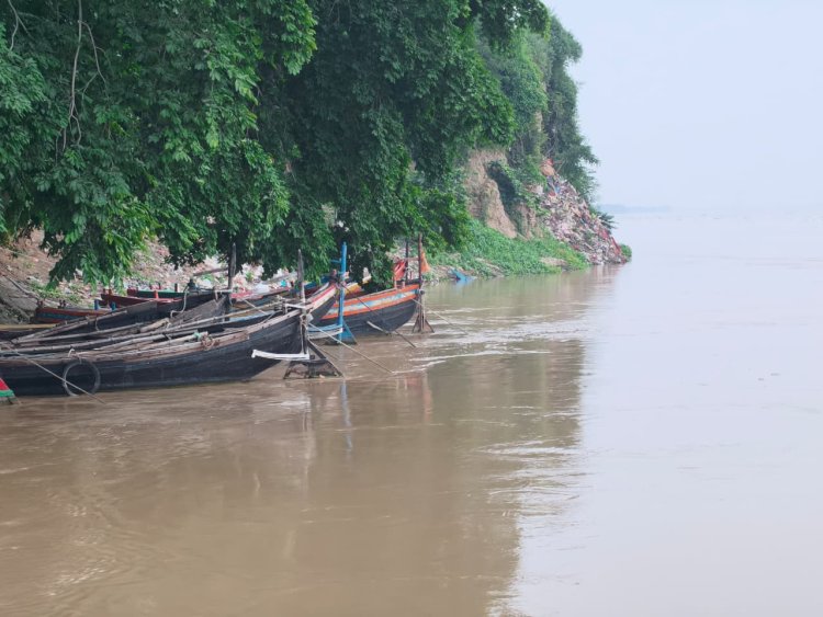 बक्सर में गंगा ने फिर पकड़ी रफ्तार, चेतावनी बिंदु से महज 18 सेंटीमीटर नीचे
