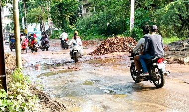 गड्ढों से जल्द मिलेगी राहत, स्टेशन रोड के स्थायी कायाकल्प की भी तैयारी