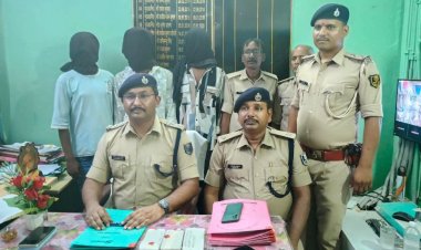 ट्रक चालक से लूट के चार घंटे के भीतर तीन अपराधी गिरफ्तार, दो बाइक व तीन मोबाइल बरामद