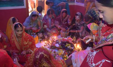 हरितालिका तीज पर निर्जला व्रत, शिव-पार्वती की पूजा कर मांगा अखंड सुहाग: