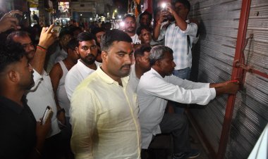 छह शर्तों के साथ छह दिन बाद खुला डुमरांव का प्रजापति मिष्ठान्न भंडार