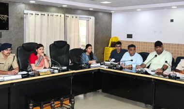 त्योहारों से पहले प्रशासन का एक्शन प्लान, ब्लैक स्पॉट से लेकर पूजा पंडालों तक रहेगी कड़ी निगरानी