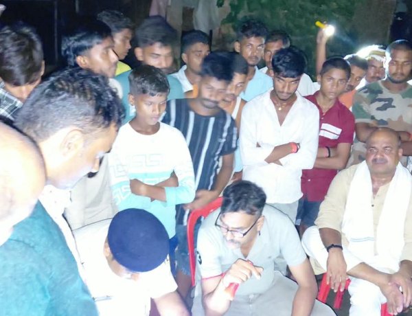 विद्युत प्रवाहित बिजली पोल की चपेट में आने से युवक मौत, परिवार पर टूटा दुखों का पहाड़