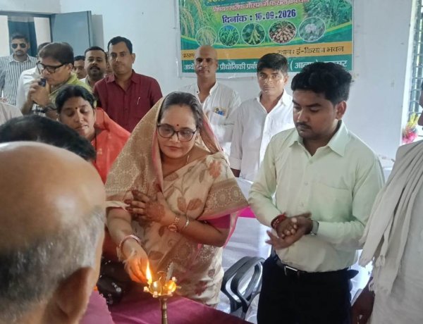 86 कृषि यंत्रों से आसान होगी खेती, योजनाओं की जानकारी लेकर किसान हुए जागरूक