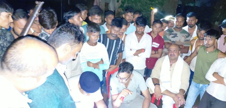 विद्युत प्रवाहित बिजली पोल की चपेट में आने से युवक मौत, परिवार पर टूटा दुखों का पहाड़
