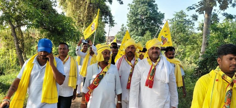 ‘भए प्रकट कृपाला, दीनदयाला...’ से गूंज उठे घर-मंदिर, धूमधाम से मनाया गया श्रीकृष्ण जन्मोत्सव