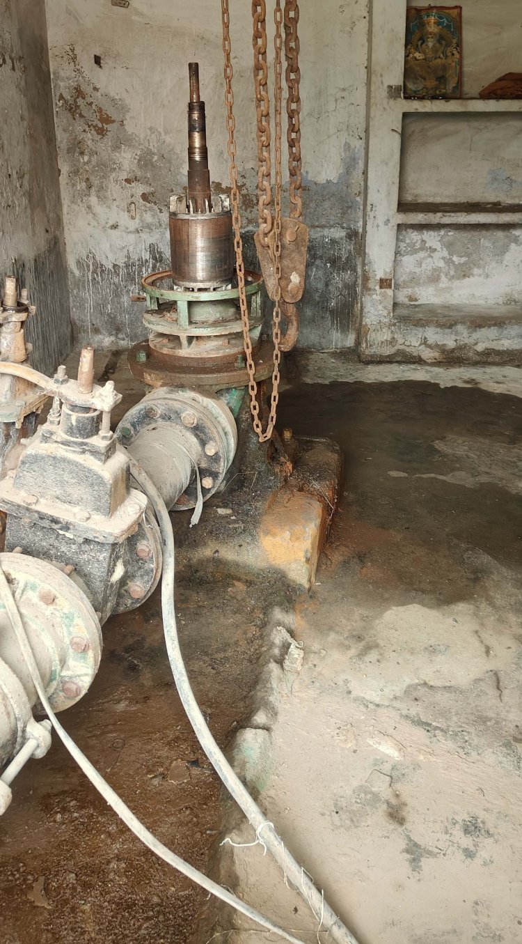 चौसा में पानी के लिए हाहाकार, जिम्मेदारी की फाइलों में उलझी जलापूर्ति