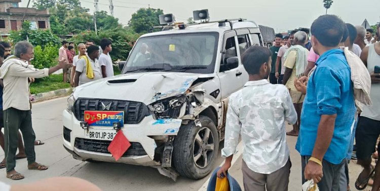 अचानक सड़क पर आए व्यक्ति को बचाने में दो वाहन टकराए, टोटो सवार घायल