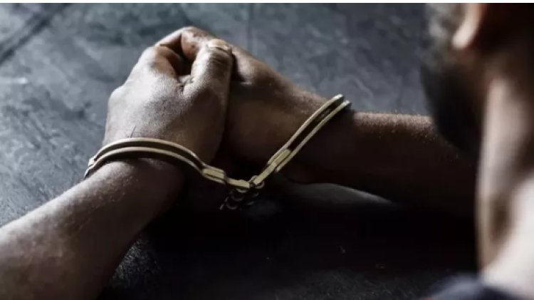 ऋण बकाया छोड़ना पड़ा महंगा, पुलिस ने दो को दबोचा