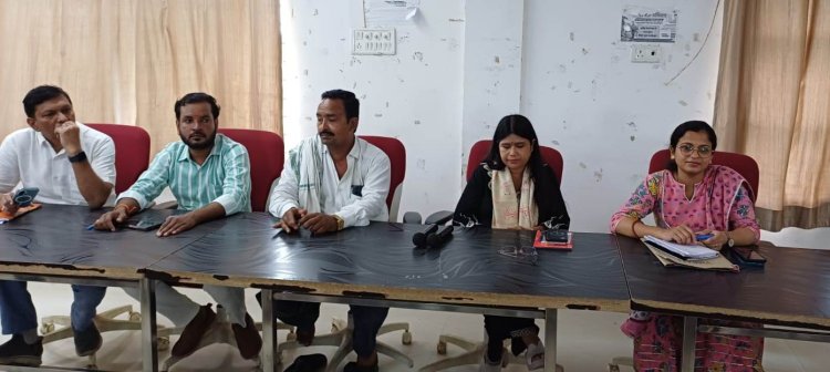 कई विभागों की गैरहाजिरी से अधूरी रह गई योजनाओं की समीक्षा