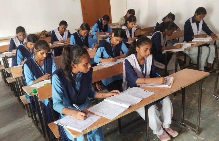 प्लस टू हाईस्कूलों में बारहवीं की अर्धवार्षिक परीक्षा शुरू