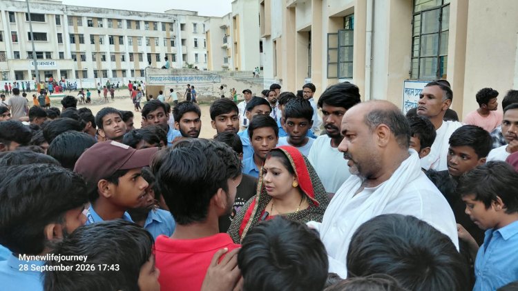 अंबेडकर आवासीय विद्यालय में जनप्रतिनिधियों ने बच्चों से जानी समस्याएं