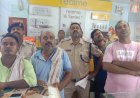 डुमरांव में हाईटेक चोरी! शटर से कैश काउंटर तक स्क्रू ड्राइवर का खेल, 40 लाख के मोबाइल व  तीन लाख नगदी गायब