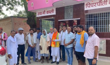 पिपरपांती में गंगा कटाव की त्रासदी के बीच पहुंचे प्रो. अखिलेश दुबे