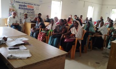 दुर्गापूजा की रौनक के बीच मतदाता सूची सुधारने की तैयारी, पंडालों में लगेंगे विशेष कैंप