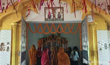 केसठ में मां ब्रह्मचारिणी की विधि-विधान से हुई पूजा, मंदिरों में उमड़ी भक्तों की भारी भीड़