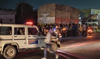 एनएच-922 पर बंदर को बचाने में गई बाइक सवार युवक की जान, किशोर गंभीर