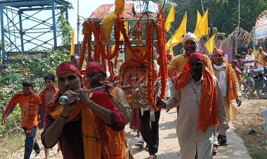 जय श्री साईं के जयकारों से गूंजा उत्तमपुर, पालकी यात्रा में उमड़ा श्रद्धा का सैलाब