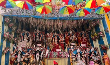 अष्टमी पर मां के दर्शन को उमड़ा आस्था का सैलाब, दशहरा मेले में देर रात तक गुलजार रहा डुमरांव