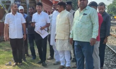 रघुनाथपुर स्टेशन पर सुविधाओं की कमी पर यात्रियों का फूटा आक्रोश