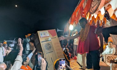 घोड़ों की टापों से गूंजा नियाज़ीपुर का मैदान, विजेताओं पर बरसे इनाम
