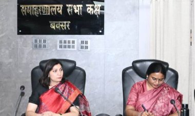 छठ से पहले सड़कों के गड्ढे भरें, ब्लैक स्पॉट पर लगाएं चेतावनी बोर्ड : डीएम